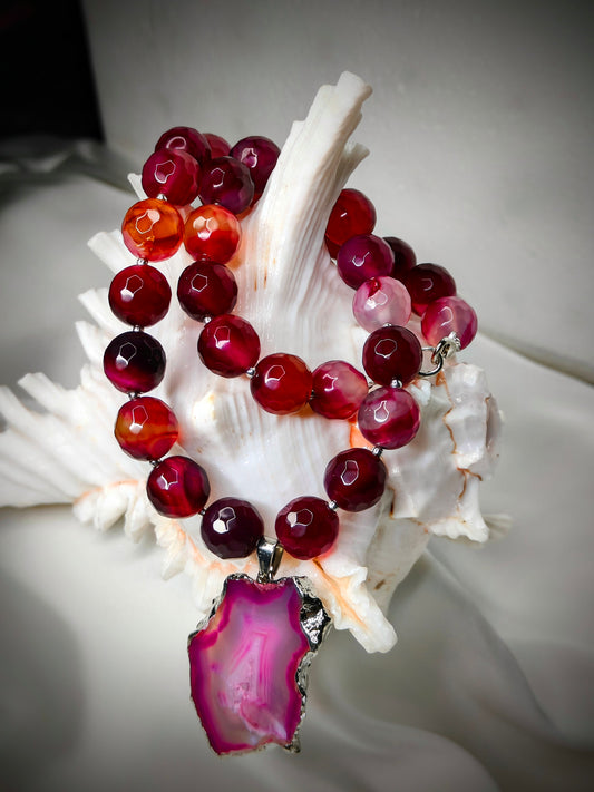 AGT009 Powerful pink natural agate necklace with pink and silver druzy pendant