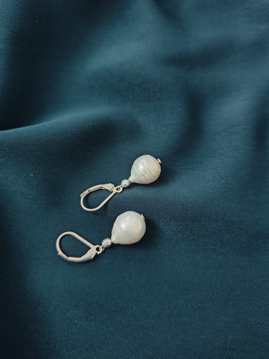 ERPFW008 natural ribbed baroque pearl Earrings in sterling silver