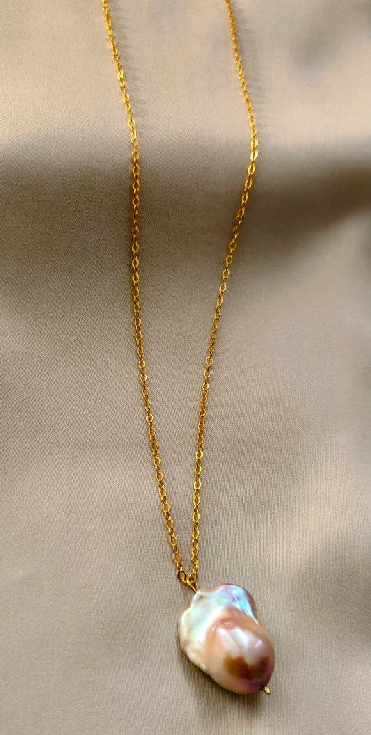 PFW022- Mermaid Beauty - Unique and Rare Mermaid Fin shaped Baroque Pearl Chain Necklace