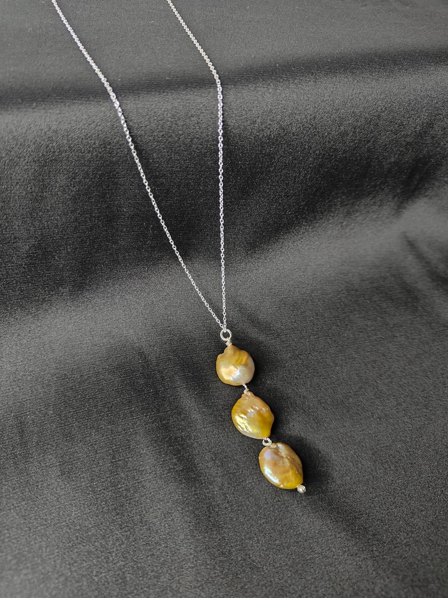 PFW018 Iridescent golden-lavender toned baroque drop necklace with fine silver chain