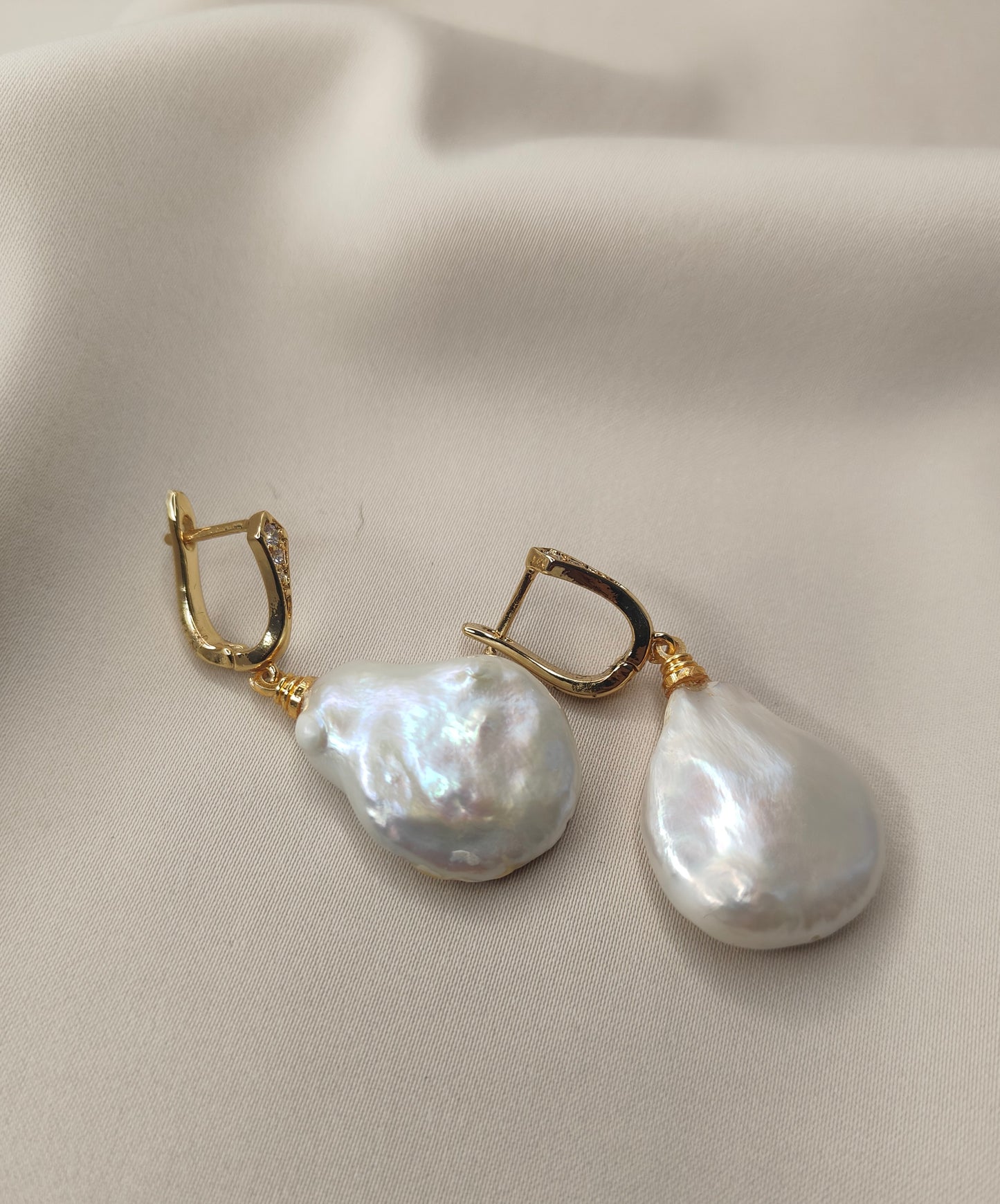 ERPFW001- baroque Pearl Ear rings with AD stone
