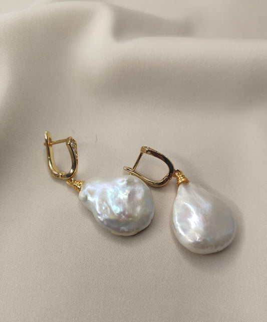 ERPFW001- baroque Pearl Ear rings with AD stone