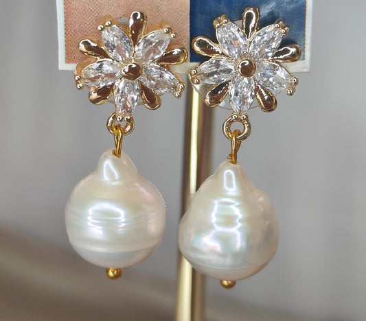 ERPFW004 Lustre Bloom Baroque Drops - premium AD and natural Ribbed pearl