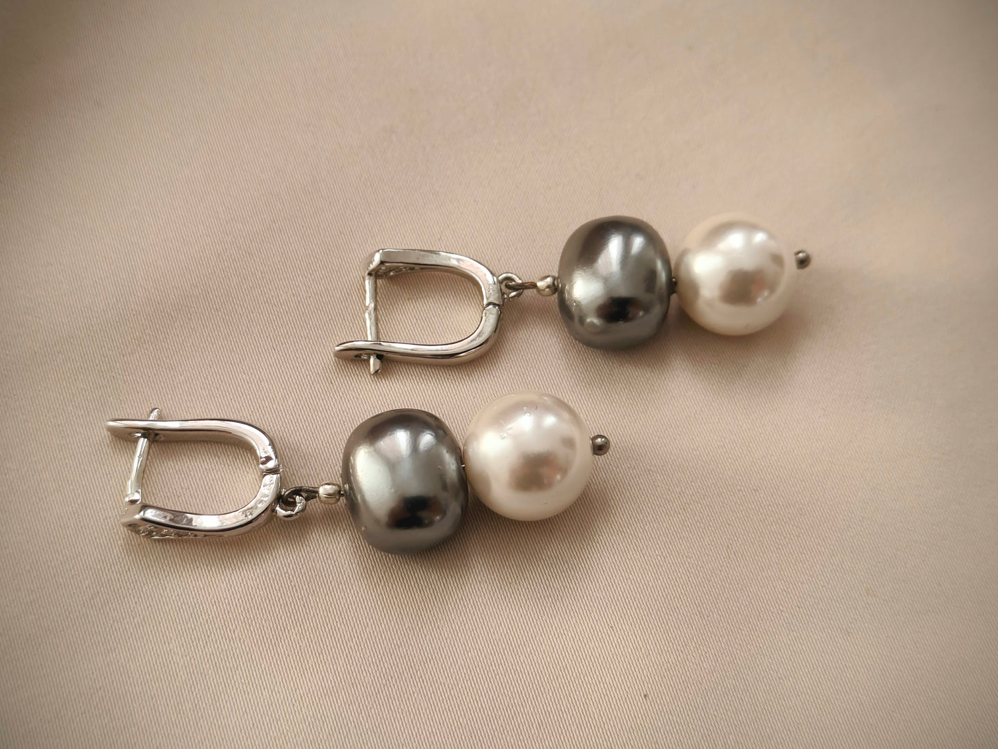 ERPFE018 Day & Night - elegant shell pearl Earrings with AD stone hoop