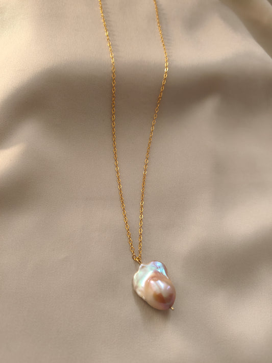 PFW022- Mermaid Beauty - Unique and Rare Mermaid Fin shaped Baroque Pearl Chain Necklace
