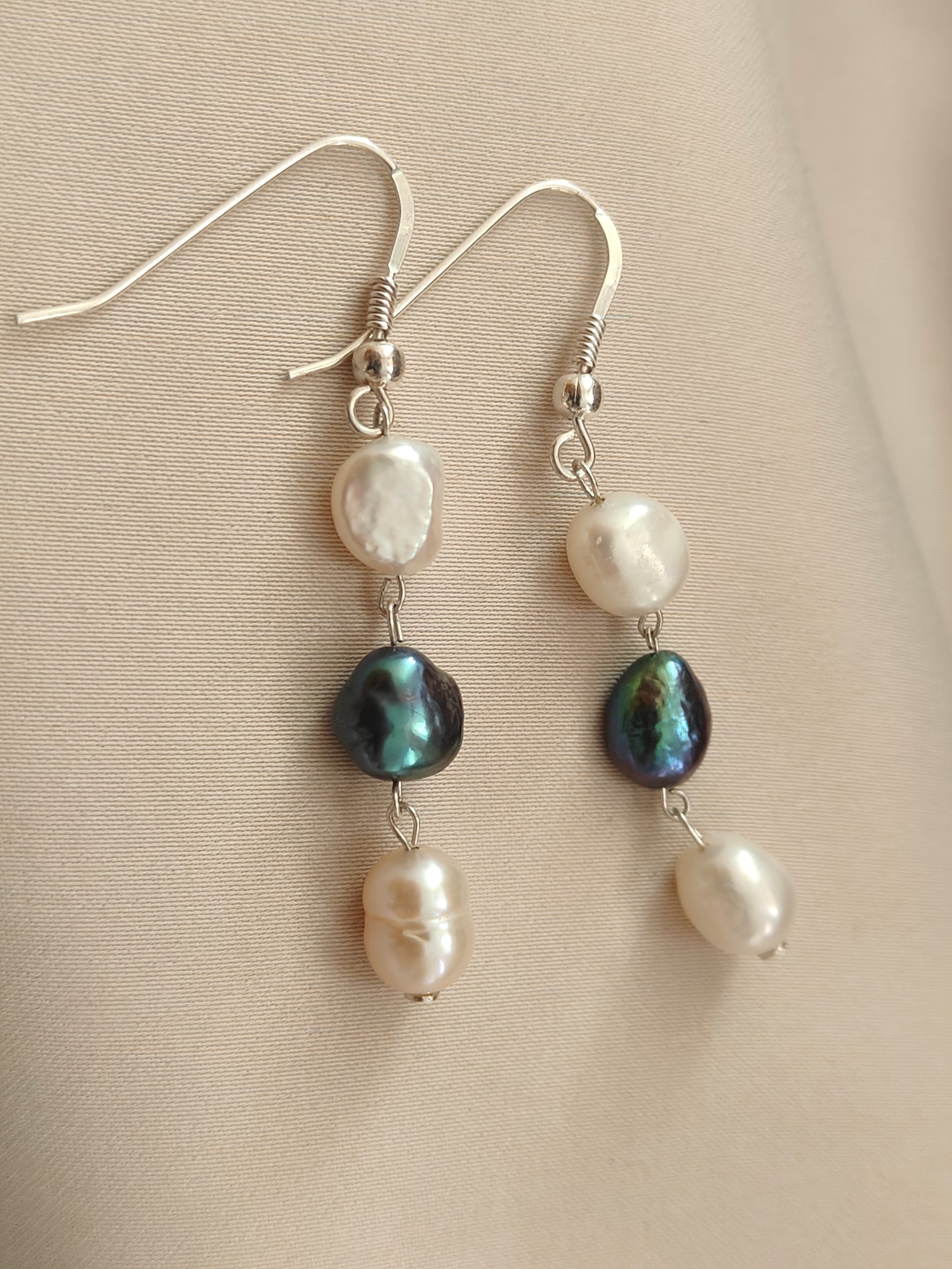 ERPFW016 Organic Luxe- white and dark peacock pearl dangle Earrings with sterling silver
