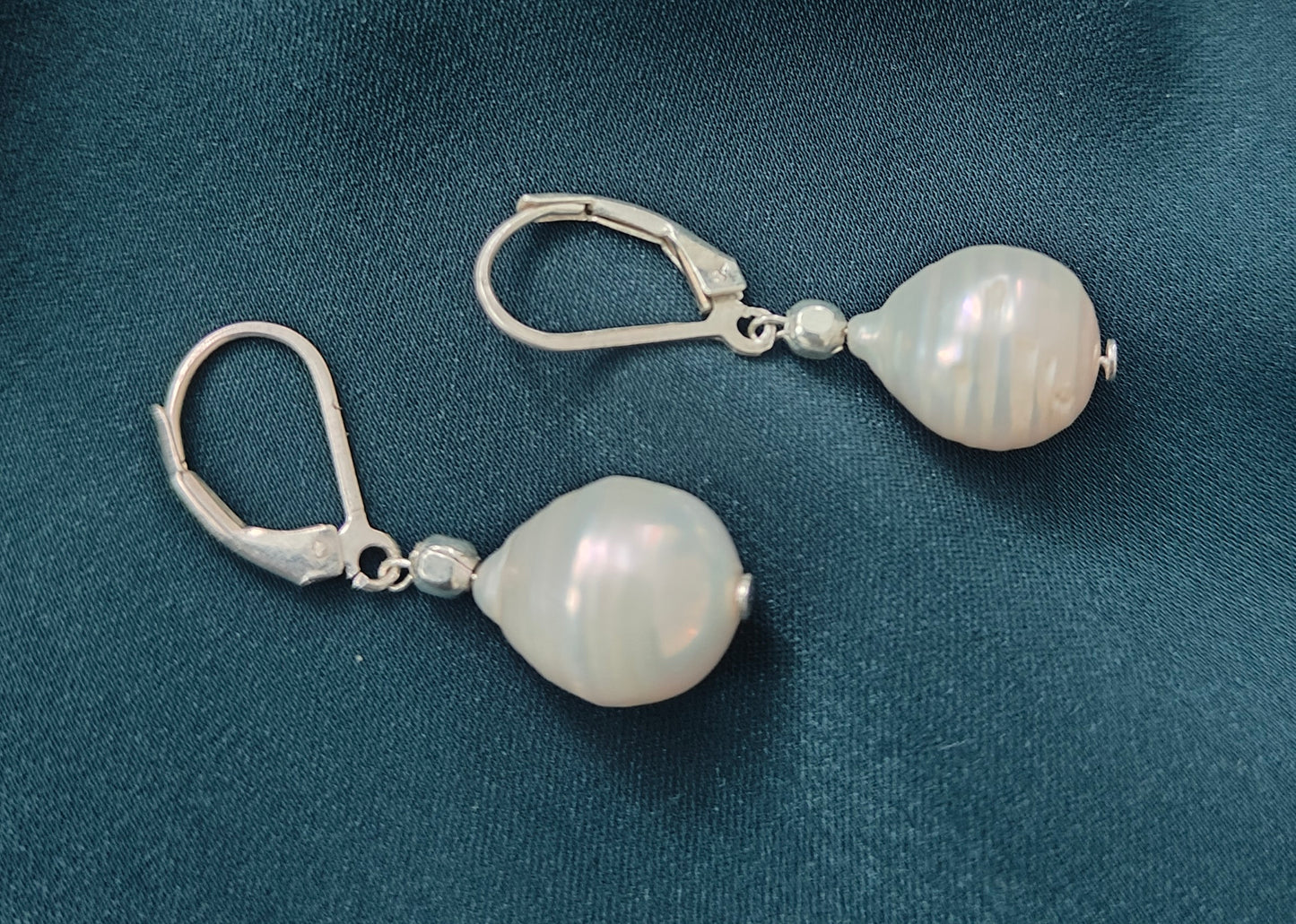 ERPFW008 natural ribbed baroque pearl Earrings in sterling silver