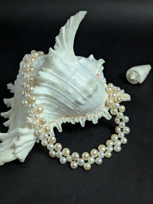 PFW009 Twist of aligance- double strand pearl necklace