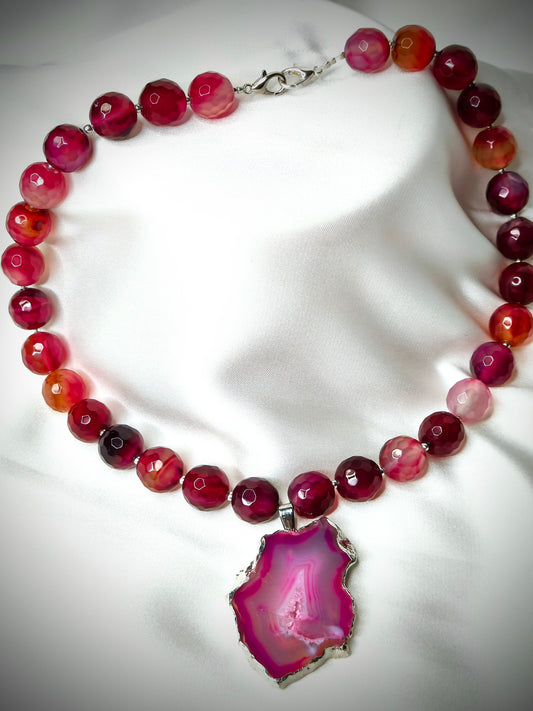 AGT009 Powerful pink natural agate necklace with pink and silver druzy pendant
