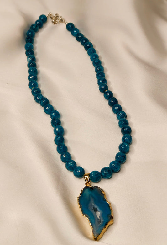 AGT003 Firozi agate necklace with beutiful firozi druzy pendant