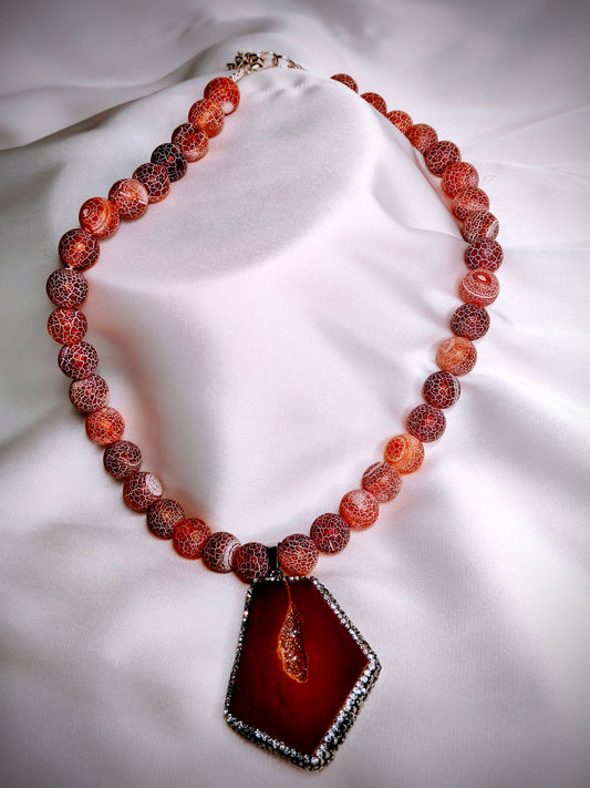 AGT008 Unique and rare natural marksite geode slice pendant necklaces with unique red spider agate beads