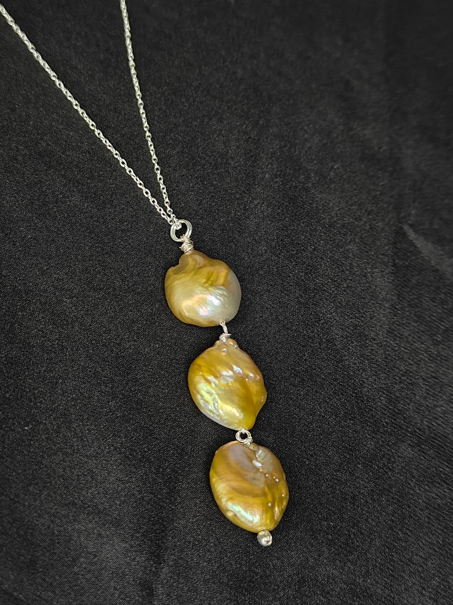 PFW018 Iridescent golden-lavender toned baroque drop necklace with fine silver chain