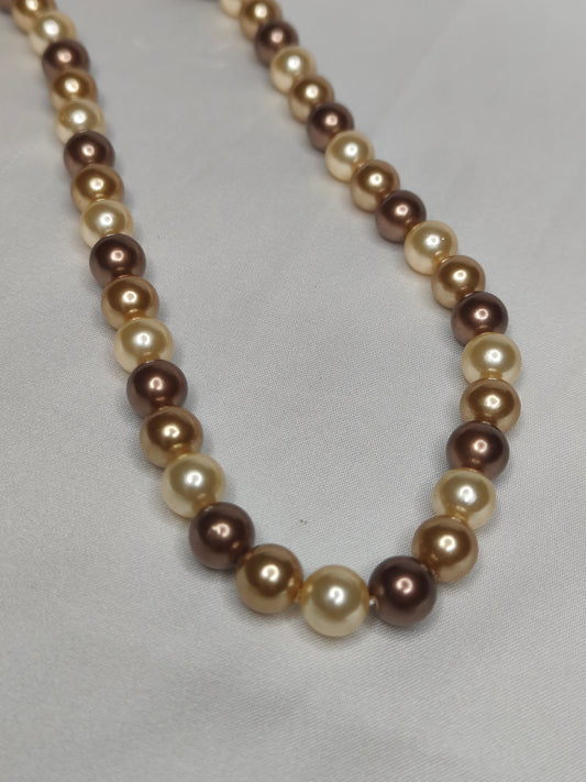 PSP008	Desert Gold- Featuring golden bronze and champagne toned  single strand necklace set