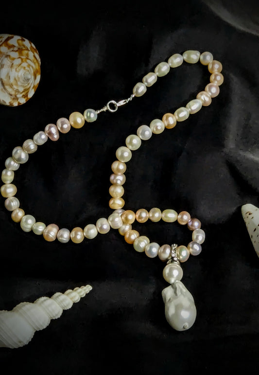 PFW001 Classic multicolour pearl necklace with baroque pearl pendant