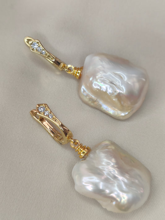 ERPFW002- square shaped baroque pearl Earrings with AD stone